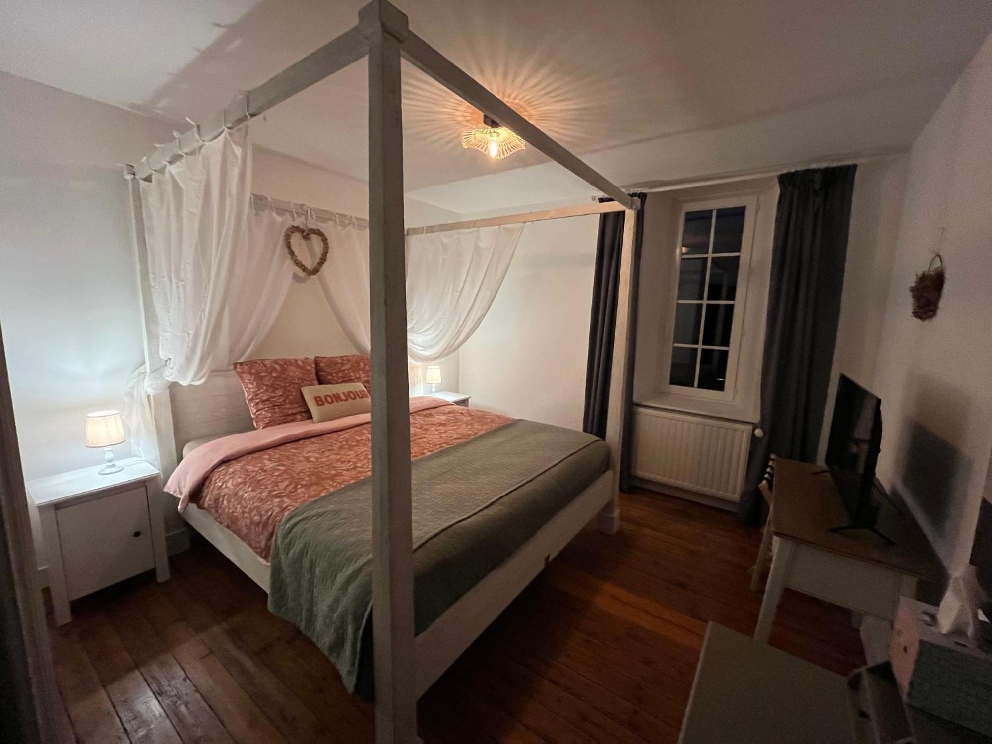 Le Clos Du Bas Courtil Guesthouse B&B Omaha Beach Osmanville Экстерьер фото